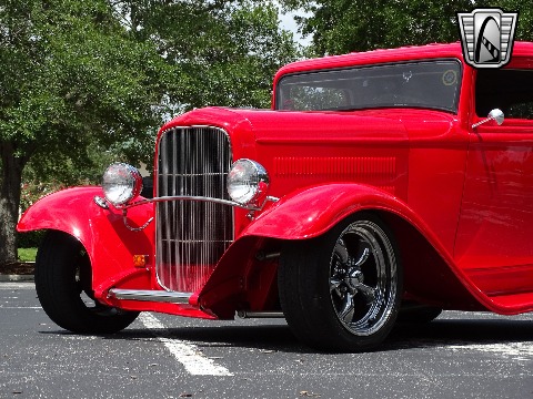 1932 Ford Sedan image 55