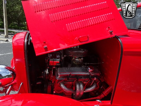 1932 Ford Sedan image 108