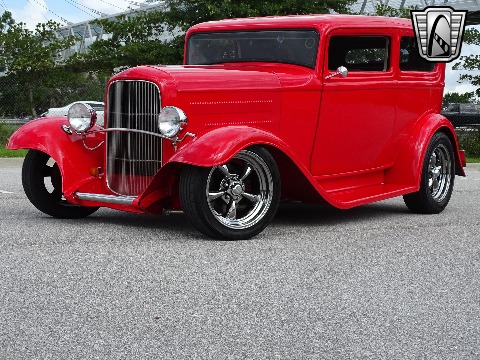 1932 Ford Sedan image 5