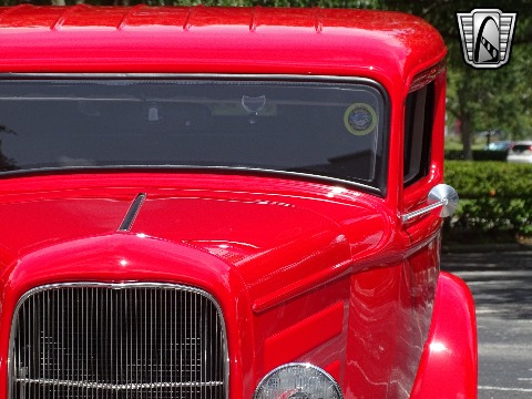 1932 Ford Sedan image 32