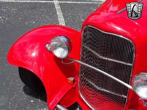 1932 Ford Sedan image 58