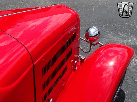 1932 Ford Sedan image 86