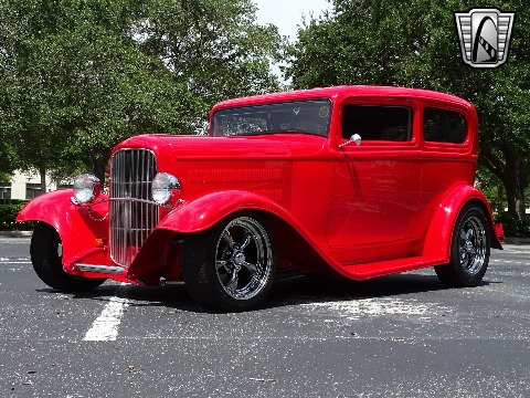 1932 Ford Sedan image 11