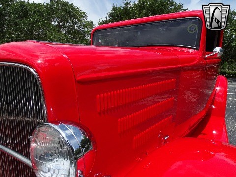 1932 Ford Sedan image 89
