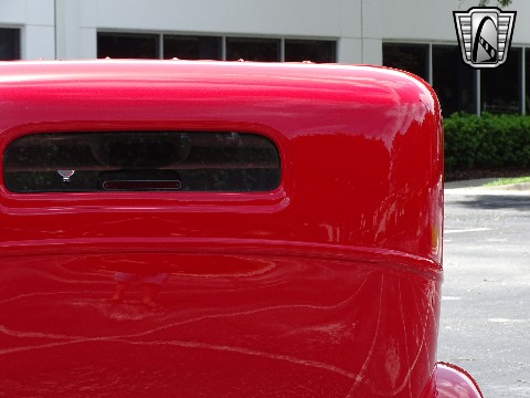 1932 Ford Sedan image 39