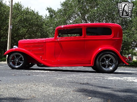 1932 Ford Sedan image 14