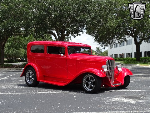 1932 Ford Sedan image 93