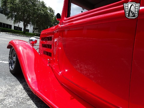 1932 Ford Sedan image 68