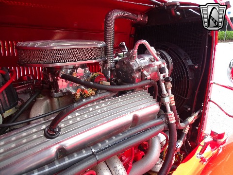 1932 Ford Sedan image 120