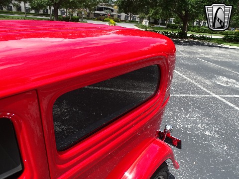 1932 Ford Sedan image 69