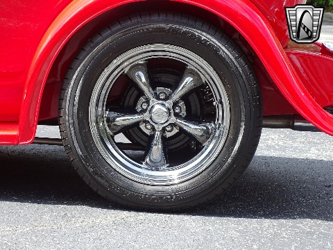 1932 Ford Sedan image 46