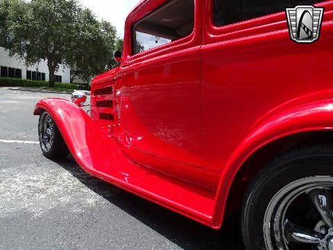 1932 Ford Sedan image 72