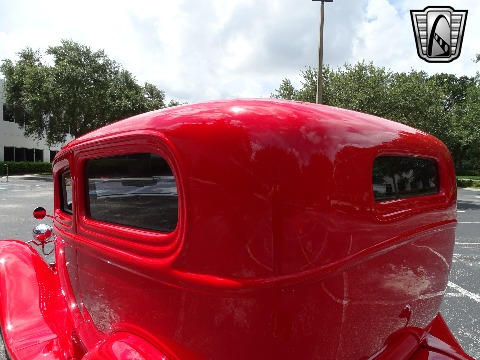 1932 Ford Sedan image 73