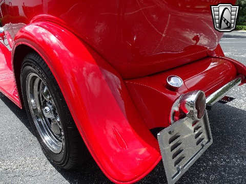 1932 Ford Sedan image 74