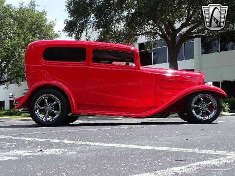 1932 Ford Sedan image 26