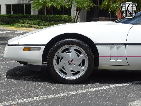 1989 Chevrolet Corvette image 32