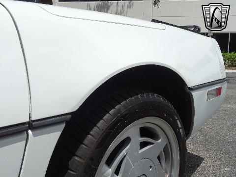 1989 Chevrolet Corvette image 64