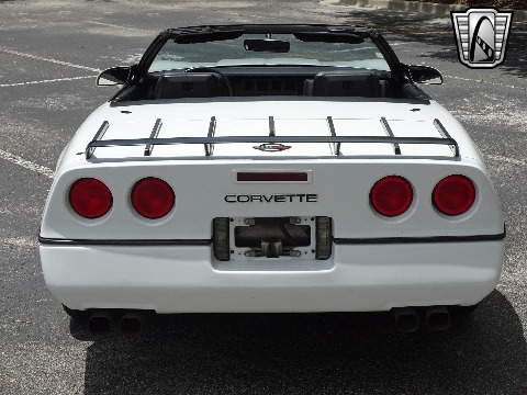 1989 Chevrolet Corvette image 18