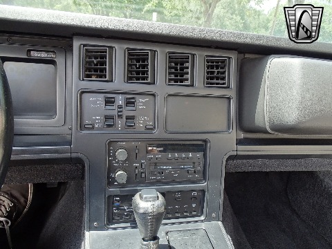 1989 Chevrolet Corvette image 98