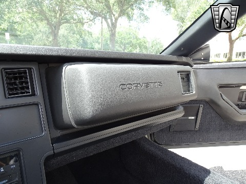 1989 Chevrolet Corvette image 100