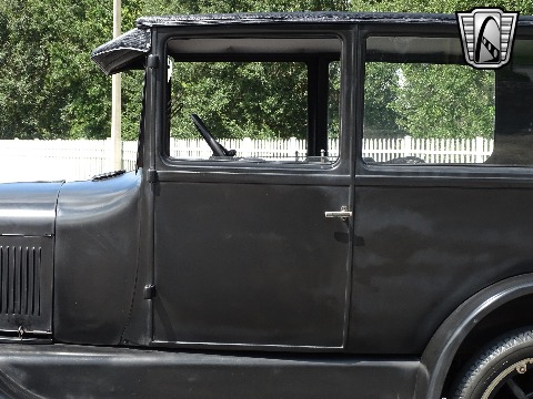1927 Ford Model T image 36