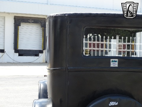 1927 Ford Model T image 38