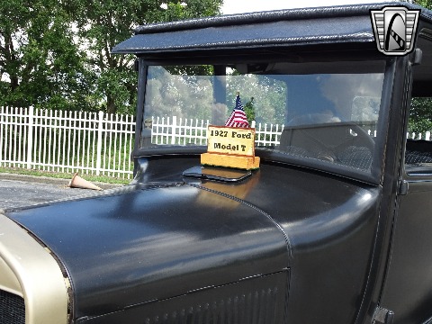 1927 Ford Model T image 91