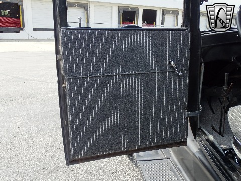 1927 Ford Model T image 93