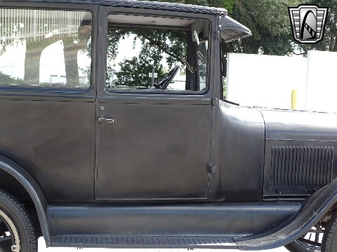 1927 Ford Model T image 43