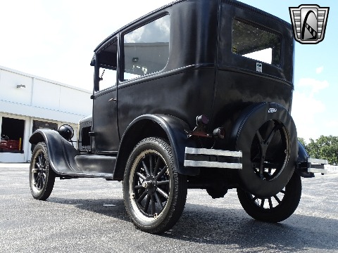 1927 Ford Model T image 18