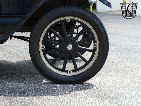 1927 Ford Model T image 45