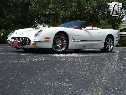 2001 Chevrolet Corvette image 3