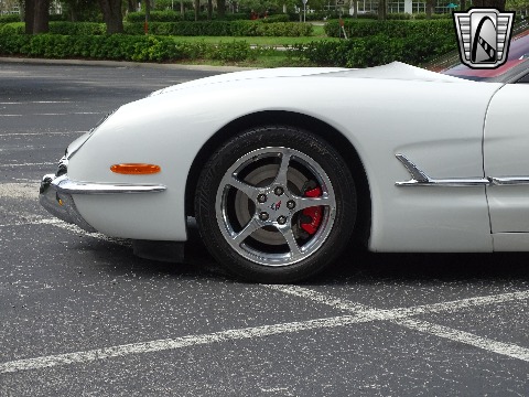 2001 Chevrolet Corvette image 32