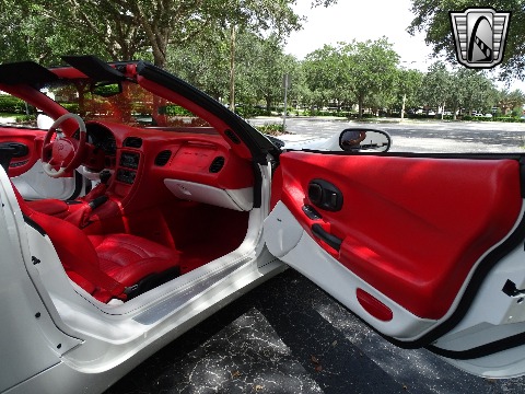 2001 Chevrolet Corvette image 110