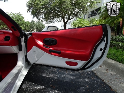 2001 Chevrolet Corvette image 111