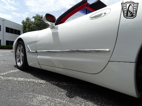 2001 Chevrolet Corvette image 62