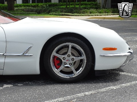2001 Chevrolet Corvette image 39