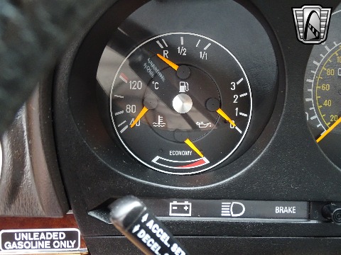 1985 Mercedes-Benz 380SL image 110