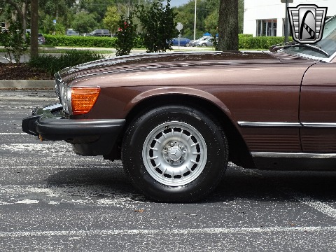 1985 Mercedes-Benz 380SL image 34
