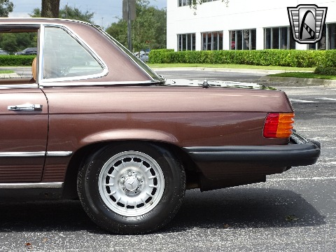 1985 Mercedes-Benz 380SL image 36