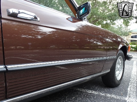 1985 Mercedes-Benz 380SL image 90