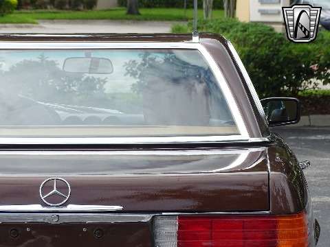 1985 Mercedes-Benz 380SL image 39