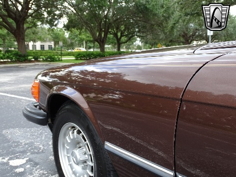 1985 Mercedes-Benz 380SL image 65