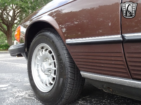 1985 Mercedes-Benz 380SL image 66