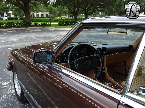 1985 Mercedes-Benz 380SL image 68