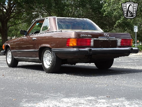 1985 Mercedes-Benz 380SL image 17