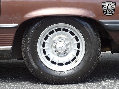 1985 Mercedes-Benz 380SL image 46