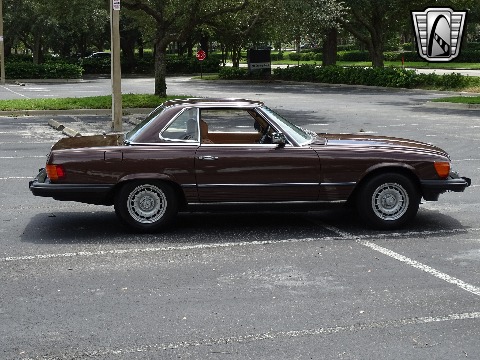 1985 Mercedes-Benz 380SL image 24