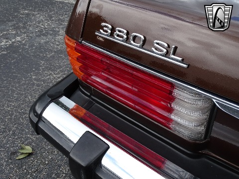 1985 Mercedes-Benz 380SL image 76