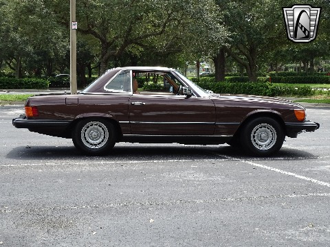 1985 Mercedes-Benz 380SL image 25